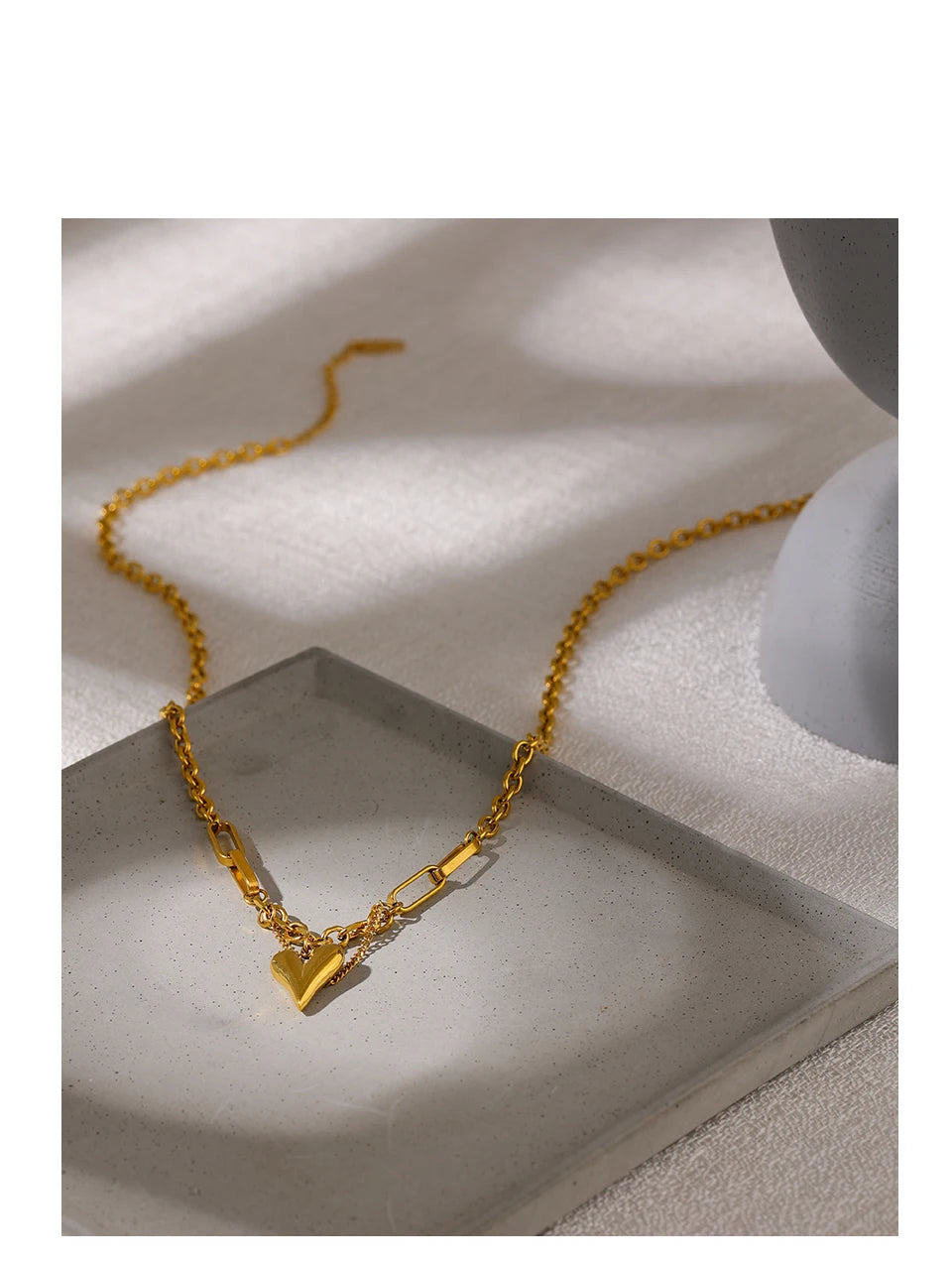 Pointed Heart Chain Necklace