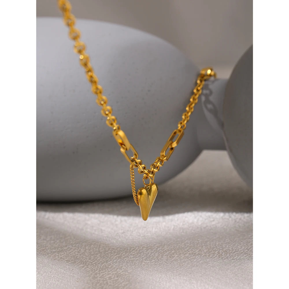 Pointed Heart Chain Necklace